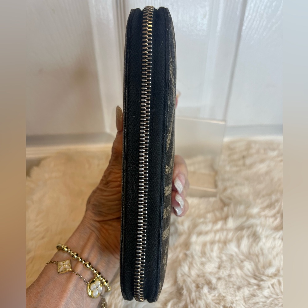 GUCCI GG KALEIDO SUPREME LEATHER ZIP AROUND LONG WALLET - Picture 8 of 14
